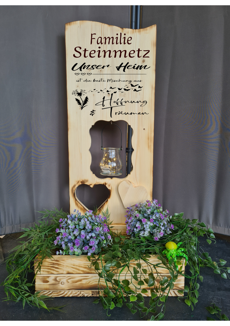 Holzaufsteller Holzschild breit mit Blumenkasten, unser Heim...