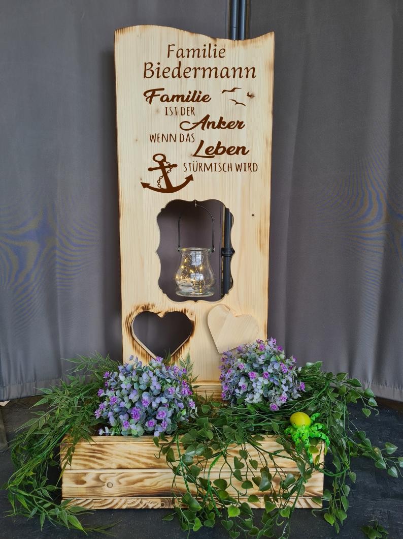 Holzaufsteller Holzschild breit mit Blumenkasten, Familie ist der Anker wenn das Leben stürmisch wird