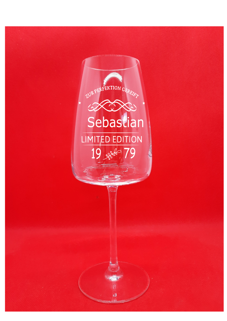 Personalisiertes Weißwein Glas mit Gravur "Limited Edition" mit Namen und Jahreszahl