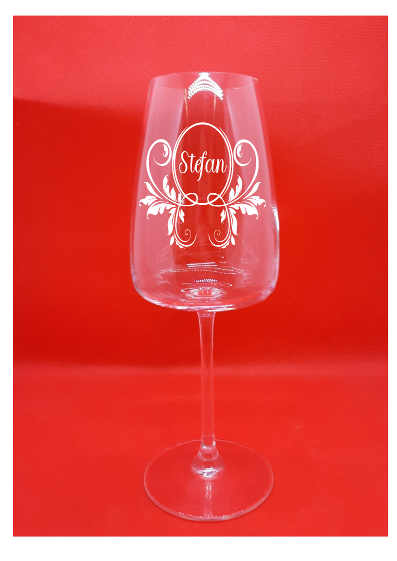 Personalisiertes Weißwein Glas mit Gravur "Ornament" mit Namen