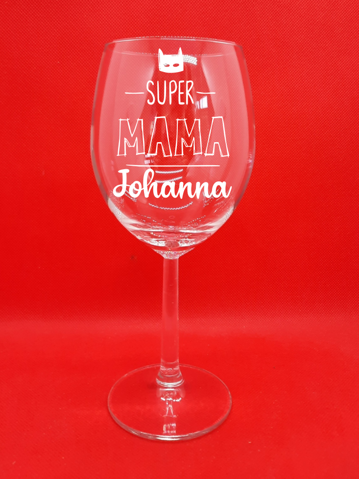 Personalisiertes Rotwein Glas mit Gravur "Super Mama" mit Namen