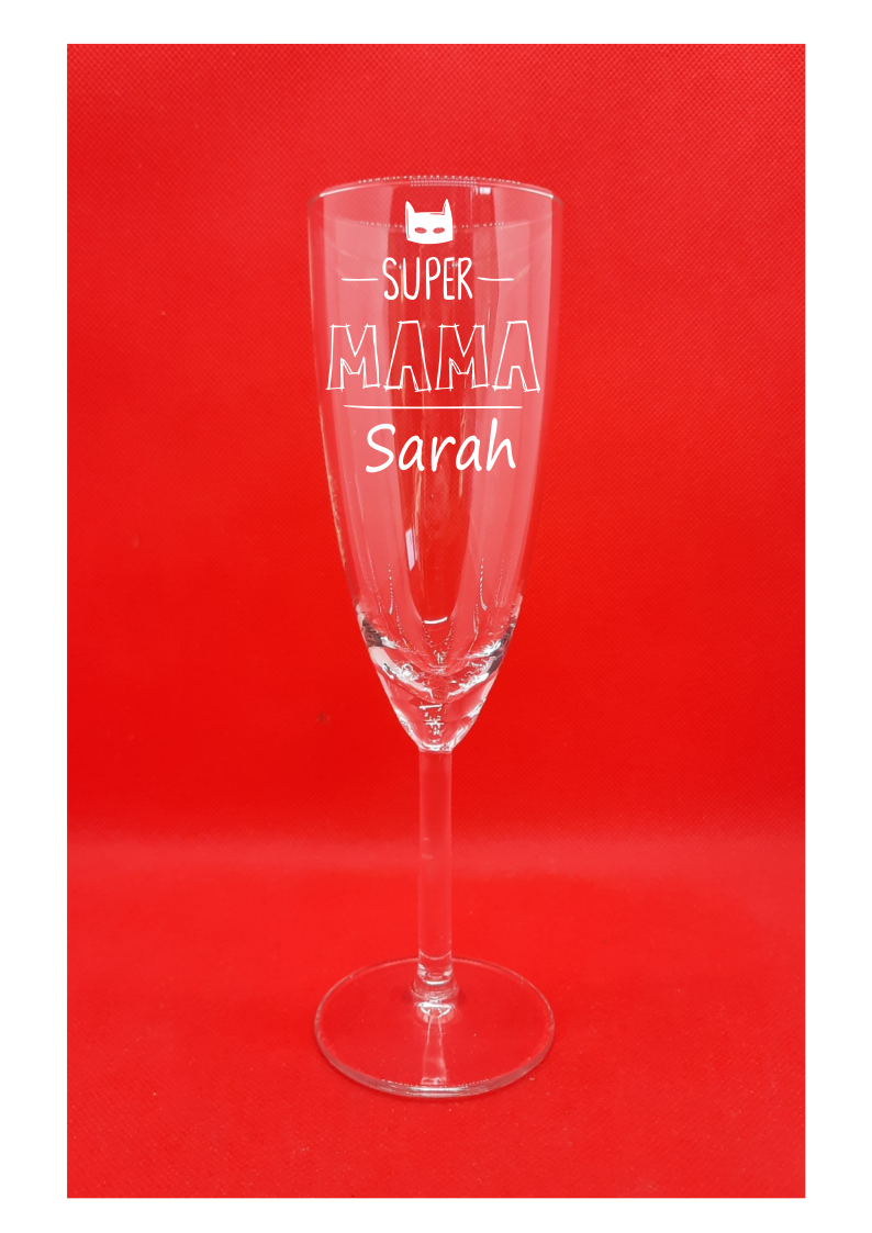 Personalisiertes Sektglas mit Gravur "Super Mama" mit Namen