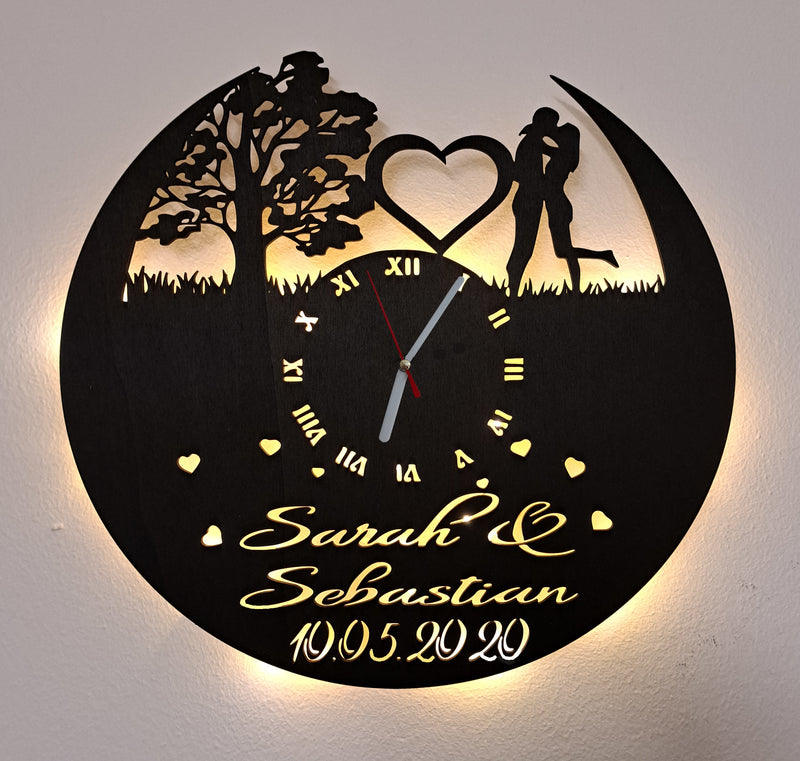 Personalisierte LED  Wanduhr, Motiv "Liebe3"