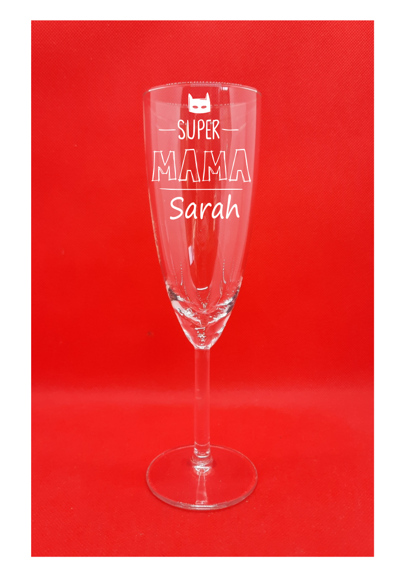 Personalisiertes Sektglas mit Gravur "Super Mama" Geschenk Geburtstag Muttertag