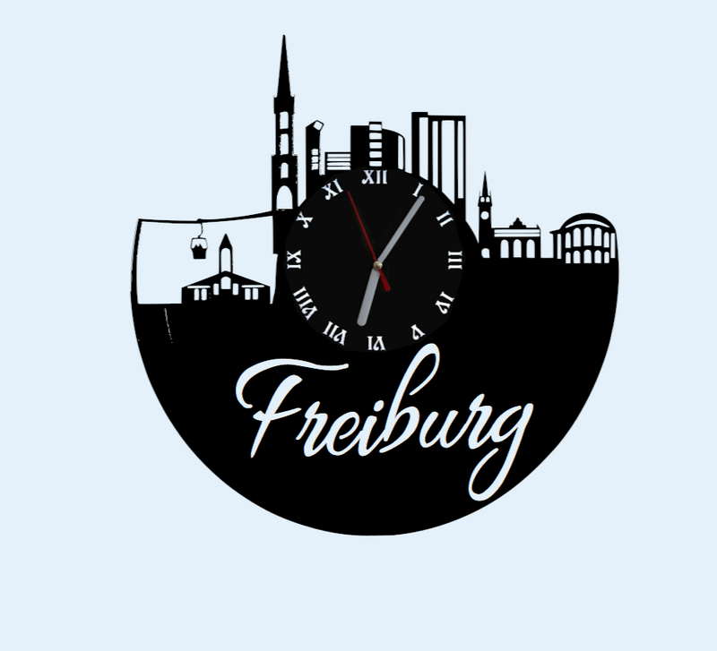 Extravagante Skyline LED Wanduhr, Motiv "Freiburg"